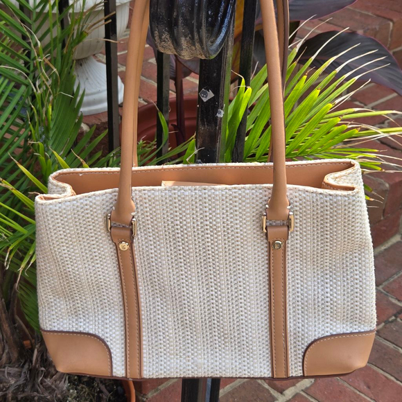 Liz Claiborne Beige & Tan Tote Bag - Picture 6 of 13